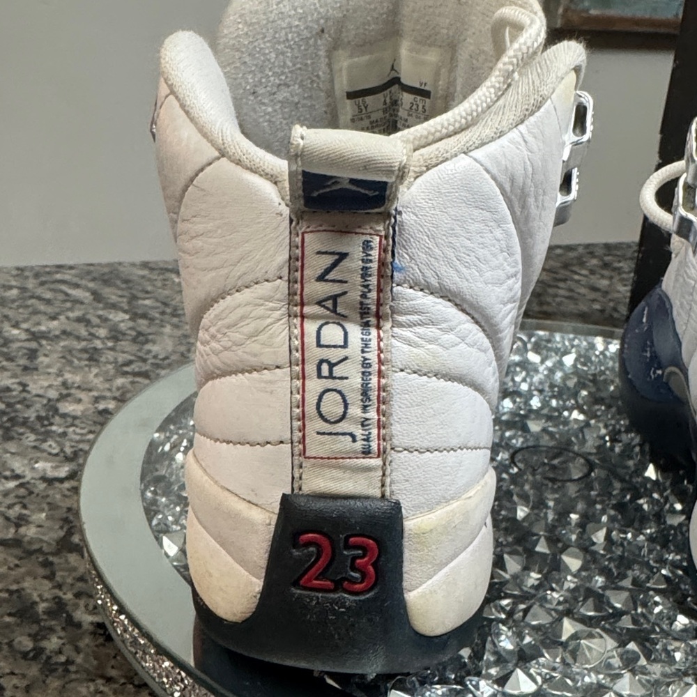 Jordan Retro 12 High-Top Sneakers 5Y - Picture 4 of 15